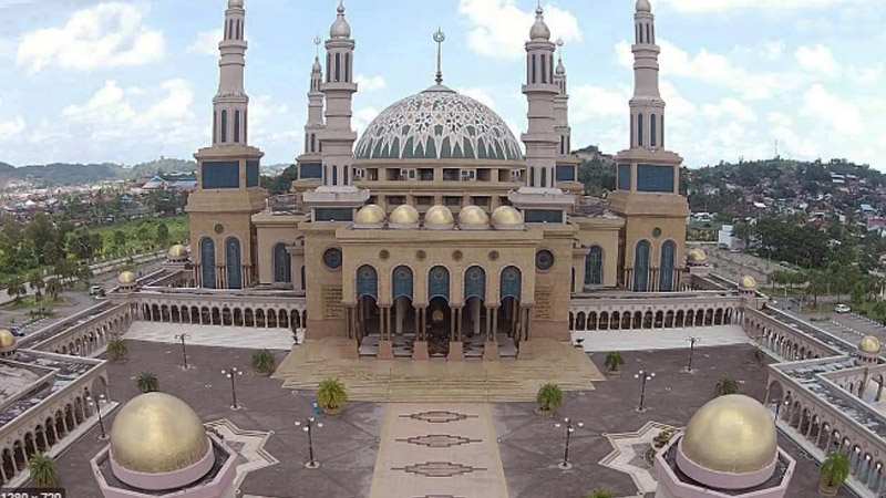 Masjid Islamic Center Samarinda Masjid Yang Memiliki Arsitektur Unik Di Indonesia